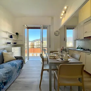 Appartamento 150mt Dal Mare Monolocale In Centro Con Vista Aperta, Wi-fi E A/c, Loano
