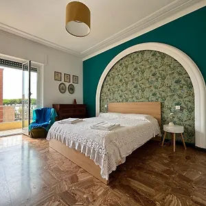 Appartamento Casa Cele Centro Citta Vista Mare, Ventimiglia